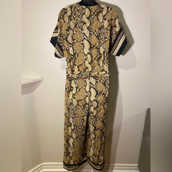 Snake print jumpsuit - Picture 3 of 8